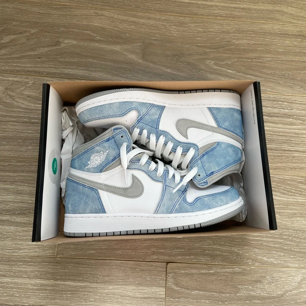 Air Jordan 1 Retro High OG GS ‘Hyper Royal’ Sz 6Y EUC like New - Picture 4 of 16
